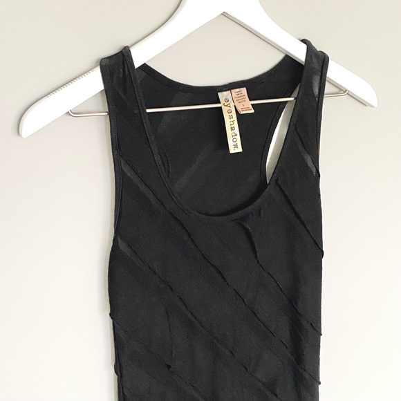 Eyeshadow Black Diagonal Ruffle Racerback Tank Top - Picture 3 of 7